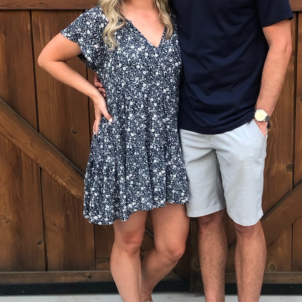Floral V-Neck Short Sleeve Swing Dress in Navy